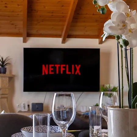 Meltemi Apts Charming Penthouse Lägenhet *