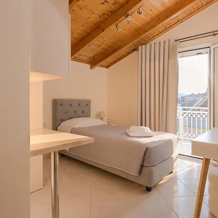 Meltemi Apts Charming Penthouse Lägenhet Zakynthos stad