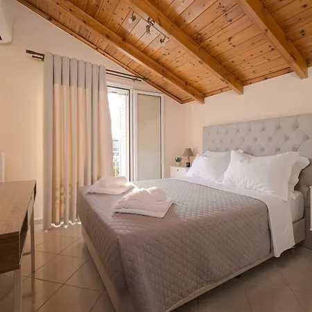 Meltemi Apts Charming Penthouse Lägenhet