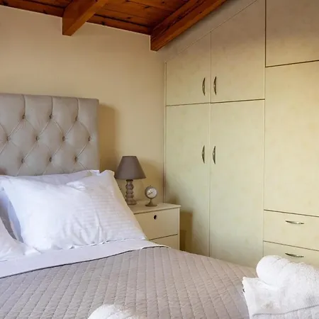 Meltemi Apts Charming Penthouse Zakynthos Town