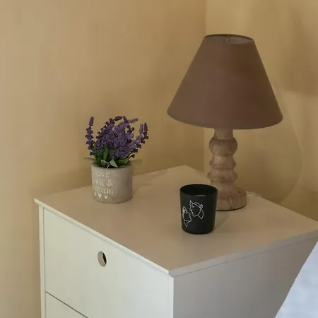 Meltemi Apts Charming Penthouse شقة