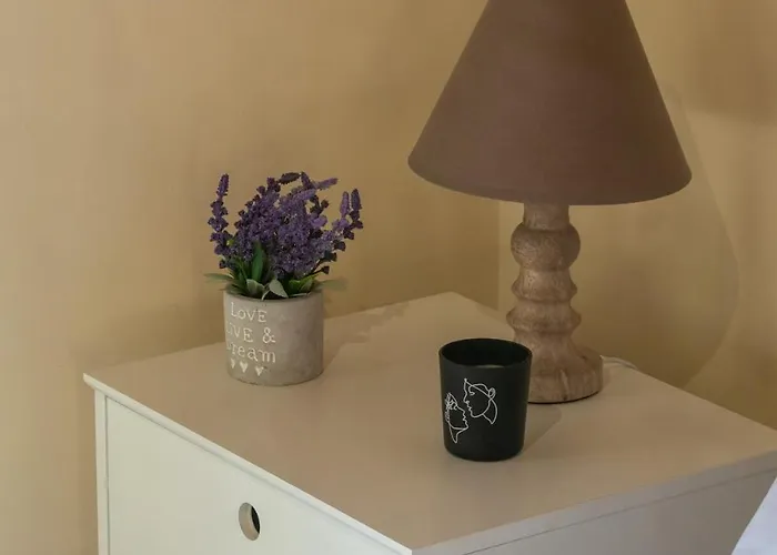 Meltemi Apts Charming Penthouse شقة