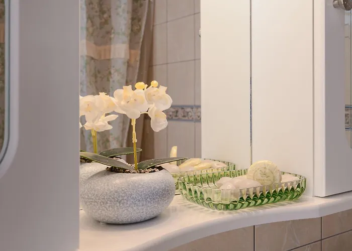 Meltemi Apts Charming Penthouse شقة *
