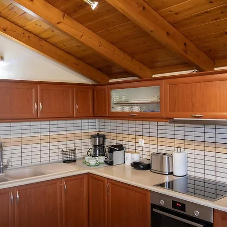 Meltemi Apts Charming Penthouse Apartment *