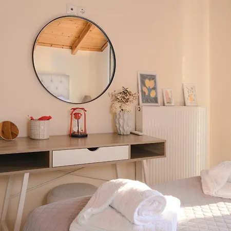 Meltemi Apts Charming Penthouse *